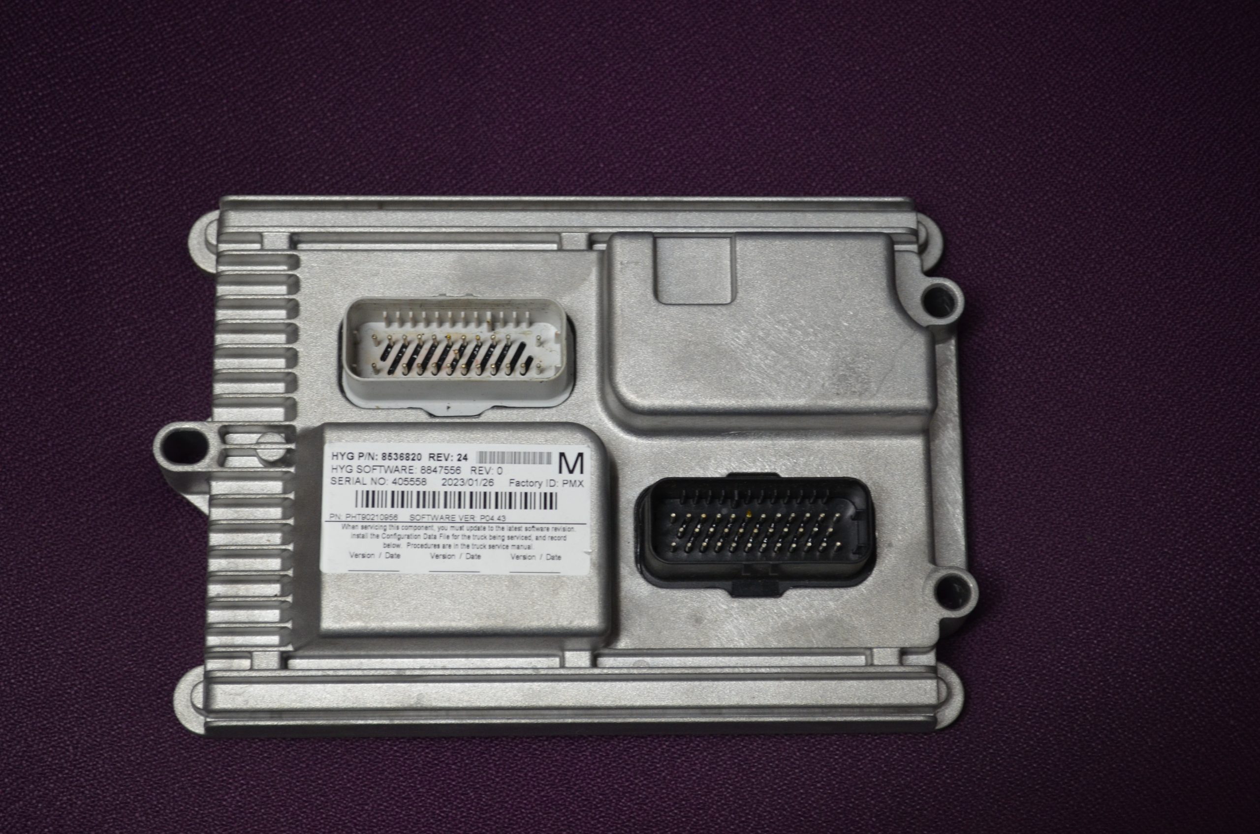 YT-580074868 ECU
